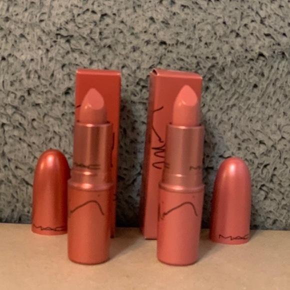 MAC Nicki Minaj Nude Lipsticks (set of 2) - Picture 2 of 6